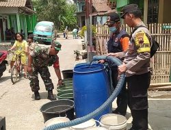 Babinsa Koramil Cimanggu terus lakukan Pendampingan Pendistribusian Air Bersih