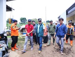 Bupati Bandung Gercep Respon Bencana Banjir dan Tinjau 3 Rumah Warga Terdampak Longsor