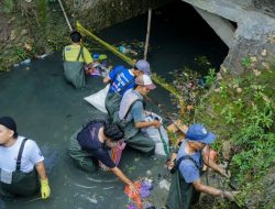 BRI Cabang Purwodadi Peduli Bersihkan Sungai di Grobogan Dalam Rangka Jaga Sungai dan Kehidupan