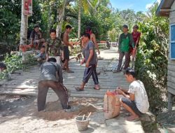 Pemdes Muara Joloi II Bersama Warga Gotong Royong Perbaiki Kerusakan Jalan Pasca Banjir