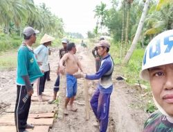 Kondisi jalan Rusak Parah Dan Berlumpur Masyarakat Meminta Perhatian Pemkab Banyuasin