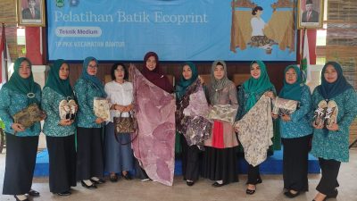 Pelatihan  Batik Ecoprint Dari Daun Dorong Perekonomian Warga Kecamatan Bantur