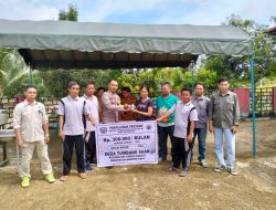 Bhabinkamtibmas Melaksanakan Pendampingan Penyaluran BLT DD Tahap I TA 2024 di Desa Tumbang Saan