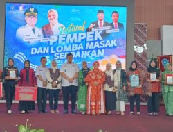 Sekda Banyuasin secara resmi membuka Festival Pempek dan masak serba ikan dalam Rangka Gerakan Makan Ikan tahun 2024.