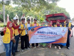 Jumat Berkah, Bangkalan Membangun Masyarakat Madani (BM3) Bersama Wartawan Peduli Sosial Bangkalan Bagikan Ratusan Paket Nasi Kotak