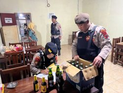 Hari Pertama Operasi Pekat, Puluhan Botol Miras Diamankan Polisi