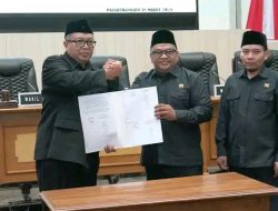 Rapat Paripurna, Bupati Sukabumi Sampaikan Nota Raperda Perubahan Ketiga Atas Perda Nomor 7/2016