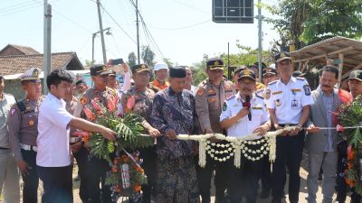 Polres Pasuruan Kota Bersama Forkopimda Launching 5 Palang Pintu Perlintasan Sebidang Gelorakan BERTEMAN