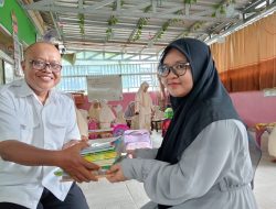 Penyaluran Bantuan Buku Iqra dan Buku-buku Cerita Anak Islami