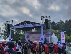 Ribuan Warga Padati Lapangan Drh Soepardi Magelang Dalam Rangka Meriahkan Hari BPR BPRS Nasional