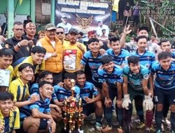 Calon Bupati Sukabumi Drs. H. Asep Japar  Sempatkan Waktu  Berkunjung  Final Turnamen Sepak Bola Di Nagrak