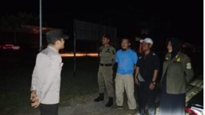 Antisipasi Terjadinya Kejahatan, Bhabinkamtibmas Ajak Perangkat Desa Jerambah Gantung Patroli Malam