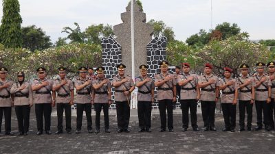 Hari Bhayangkara Ke-78, Polres Brebes Ziarah dan Tabur Bunga Di TMP Kusuma Tama Tanda Penghormatan