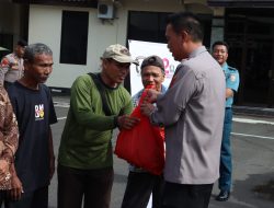 HUT Bhayangkara ke-78, Polresta Cilacap Salurkan 500 Paket Sembako