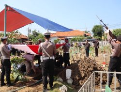 Brigpol Anumerta Irfan Rifai Diberikan Kenaikan Pangkat Luar Biasa, Kapolres Brebes Pimpin Pemakaman Dinas